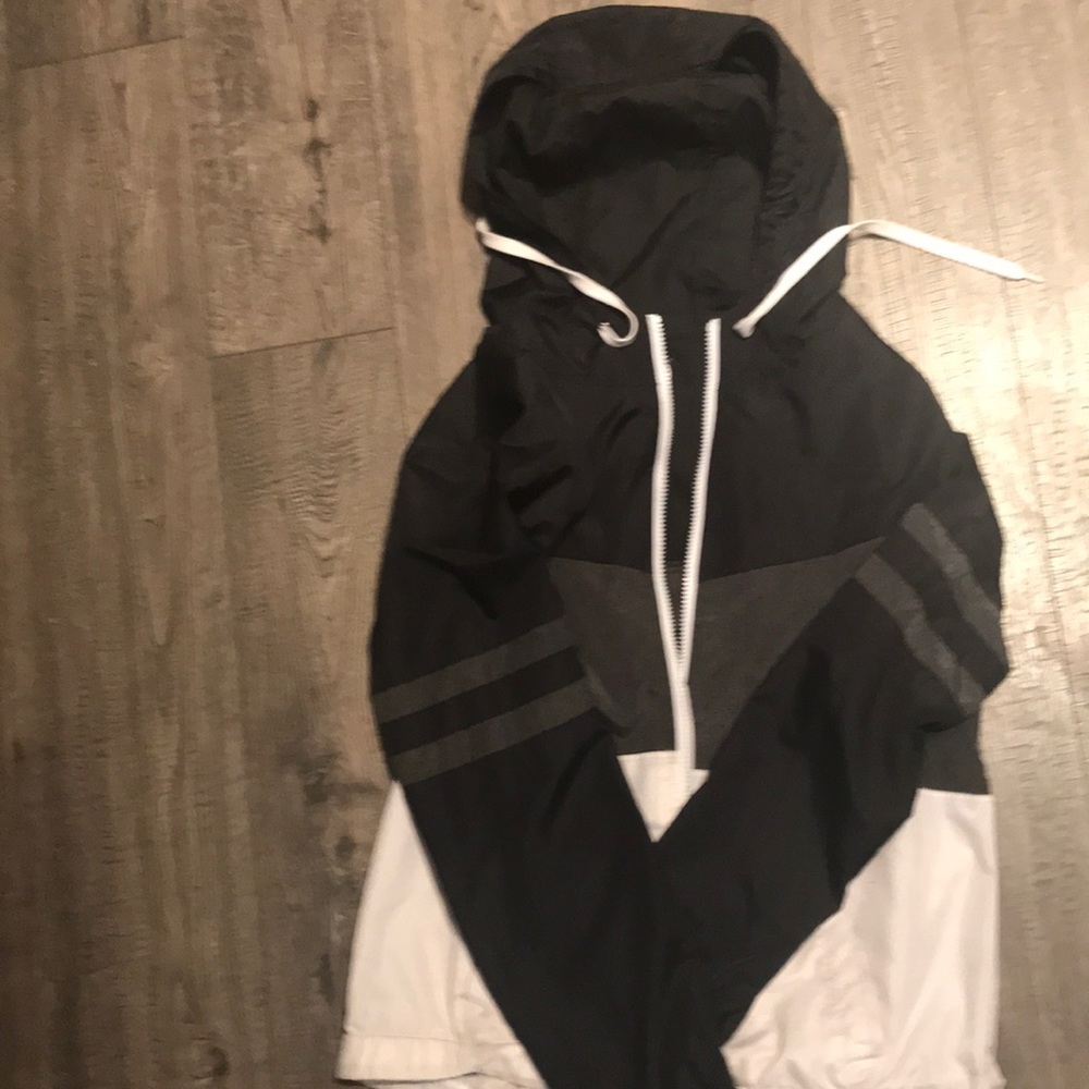 Wind breaker